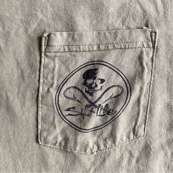 Salt Life Skull and Fish Hook Olive Tee size XL - Picture 6 of 7